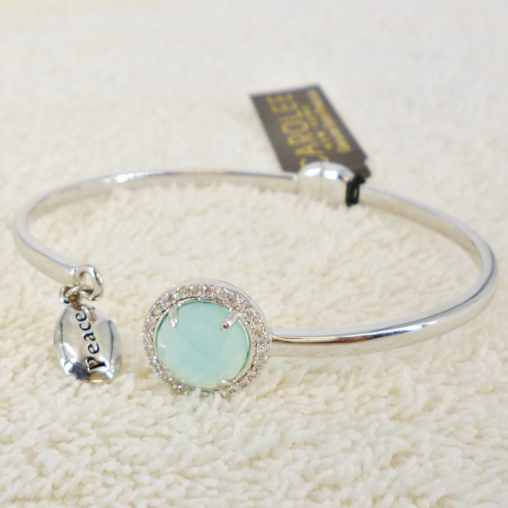 Carolee Bracelet Green Gemstone "Peace" Silver Plate Hinged 2.5" NWT Orig $75 - Picture 3 of 6